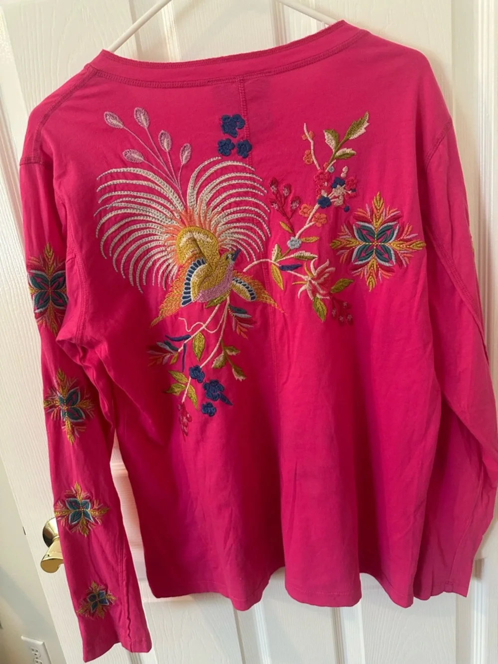 Johnny Was NWT Hot Pink Embroidered Long-Sleeve Henley Tunic - Picture 6 of 7